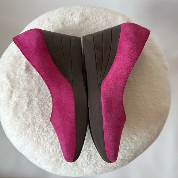 Salvatore Ferragamo wedge pumps size 5.5 - Picture 12 of 12